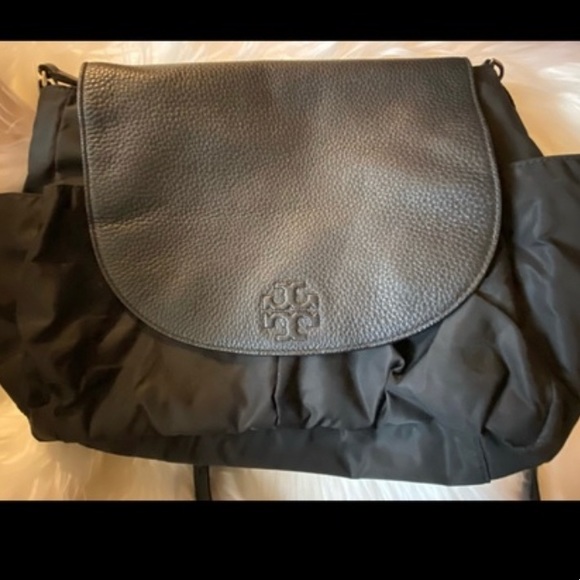 Tory Burch Thea diaper/messenger bag - Picture 7 of 16
